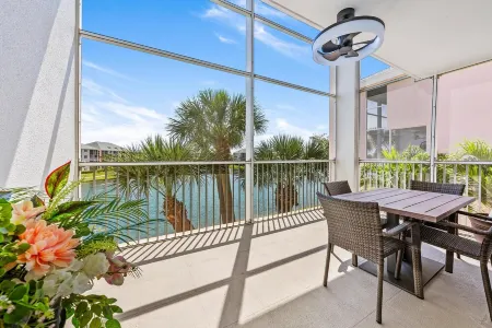 Spacious two story 2-bedroom condo in gorgeous Jupiter