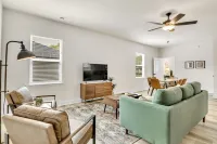 2BR Greer Condo: Pet-Friendly, King Beds, Fire Pit