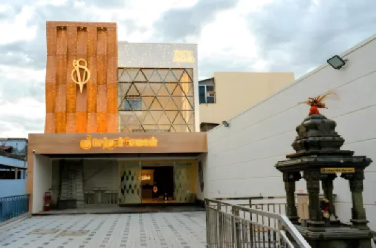 Sri Senthoor Velavan Palace SSV Palace Hotels near Thiruchendur Murugan Temple