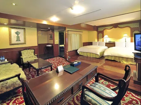 Karo Hotel