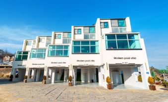 Gyeongju Modern Poolvilla & Spa
