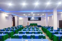 RedDoorz Plus at Hotel Lestari Karema Mamuju Hotels in Mamuju Sub-District