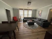 Charming 3 bedroom - Two Blocks from the Fountain