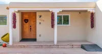 Elegant 3-bedroom Cozy house in lovely Santa Fe with Security Gate on property Hotels near Santa Fe Place Mall