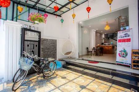 Sam Sam Homestay Отели рядом с достопримечательностью «Museum of Folklore in Hoi An»