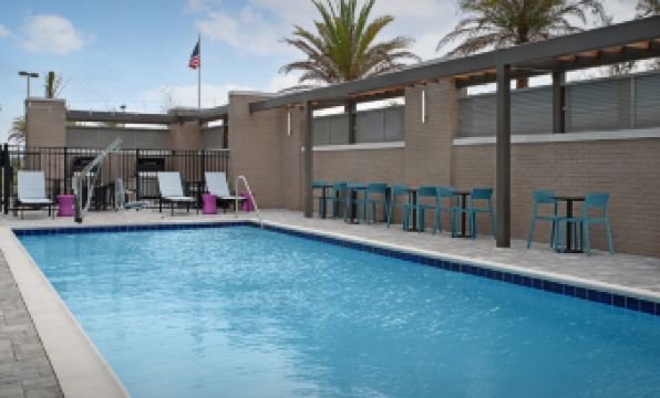 Home2 Suites by Hilton Lakeland North I 4