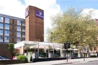 Premier Inn London Hampstead Hotel in zona Keats House