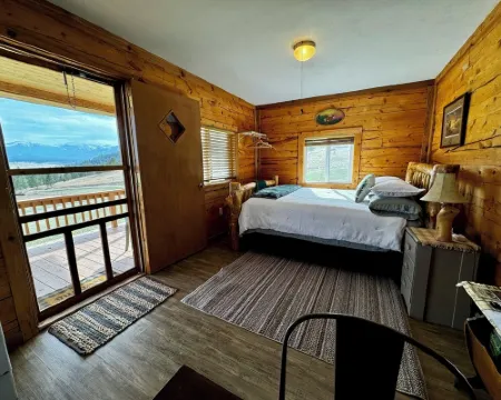 Deer Cabin - Mountain Views, Hear Rushing River, Private, Pet Friendly 斯蒂爾沃特縣酒店