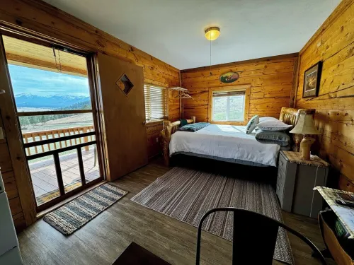 Deer Cabin - Mountain Views, Hear Rushing River, Private, Pet Friendly