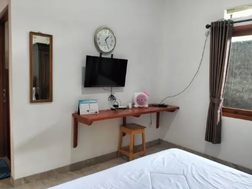 Rumah Lumbung Odreys Hotel di Kecamatan Cicurug