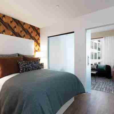 Synergy by SilverDoor Vasara Rooms