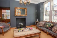 Higgihaus #5 5 of 7 Rooms Monday - Friday Hotels near From Pit to Port