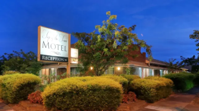 Top of the Town Motel & Apartments Hotels in 