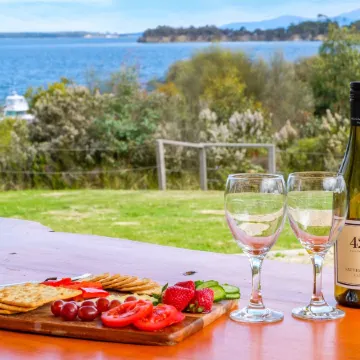 Manfield Seaside Bruny Island