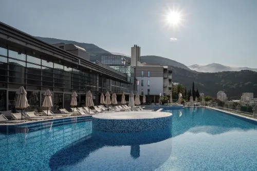 Eurostars Queen of Montenegro Hotels in Бечичі