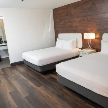 Carson Valley Motor Lodge and Suites