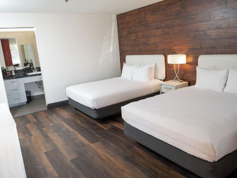 Carson Valley Motor Lodge and Suites