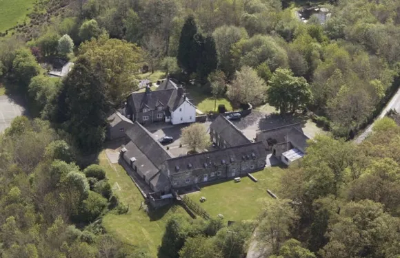 布萊恩梅林農場小屋 - 5 間奢華平房 - 精美別墅附燃木熱水浴缸