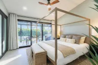 كاليبسو باي أفانتستاي إنترتينرز بارادايس بول، هوت توب، باتينج جرين