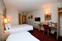 Meadow Farm Redditch by Marstons Inns - Wifi