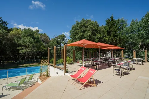 Hôtel Valdys Thalasso & Spa - les Pins Hotels in Beauvoir-sur-Mer