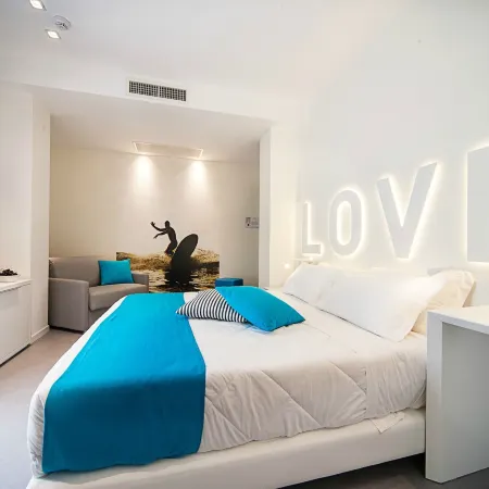 Love Boat Hotel - the Original