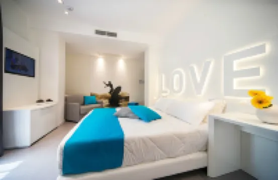 Love Boat Hotel - the Original