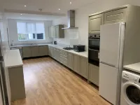 Entire Seaside Home, Sleeps 8, All en-Suite Rooms Hotels in Wallasey