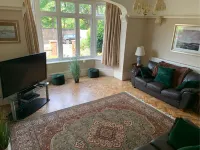 Entire Seaside Home, Sleeps 8, All en-Suite Rooms Hotels in Wallasey
