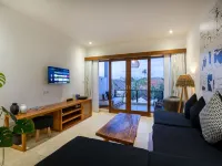 Ohana's Beachfront Resort & Beach Club Hotels near Lebaoh Beach