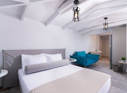 Lithies Zante Living