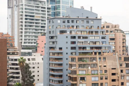 Apt Serviced Apartments Santiago Отели рядом с достопримечательностью «Ла-Монеда»