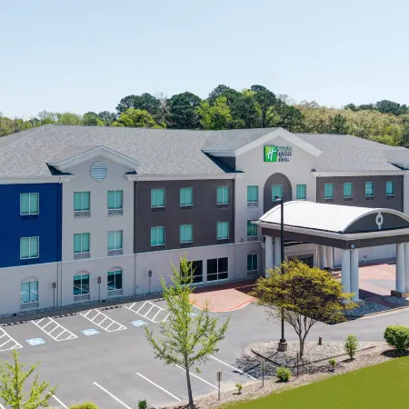 Holiday Inn Express & Suites LITTLE ROCK-WEST by IHG