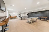 Lake access w/hot tub, game room,boat slip, kayaks & more Hotels in Orange County