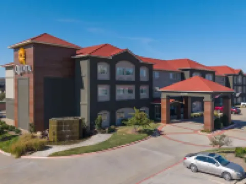 La Quinta Inn & Suites by Wyndham Woodway - Waco South Hotels in Woodway