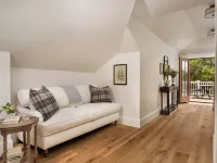 1313 West Luxury Boutique Hotel - balcony