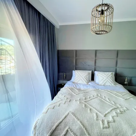 Caparica Surf Retreat