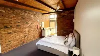 Colonial Bank Motel Các khách sạn ở Omeo