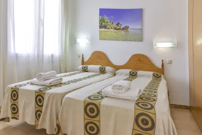 Aptos. Comte d´Empuries Các khách sạn ở Empuriabrava