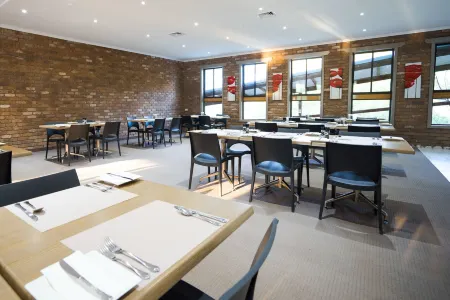 Farnham Court Motel and Restaurant