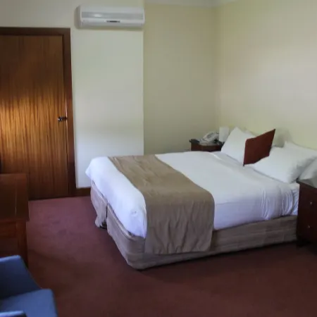 Dormie House Отели в г. Боурал