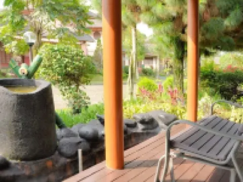 Villa Kota Bunga ADE Hotel a Pacet