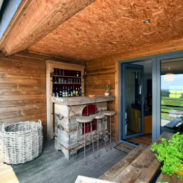 Green Hillside Apartment-Petit Wilogne