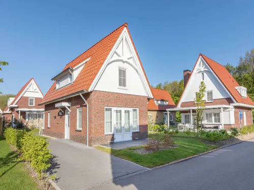 Luxury Villa, 2 Baths, nr Beach