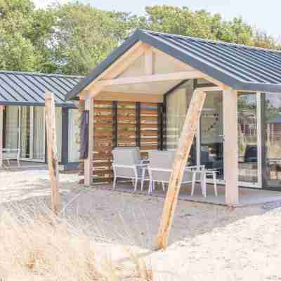 Ameland Lodge w/ Veranda Hotel Exterior