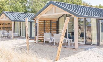 Beautiful Lodge With Hammock, Near the Beach