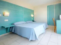 Hotel Safari فنادق في Grau i Platja