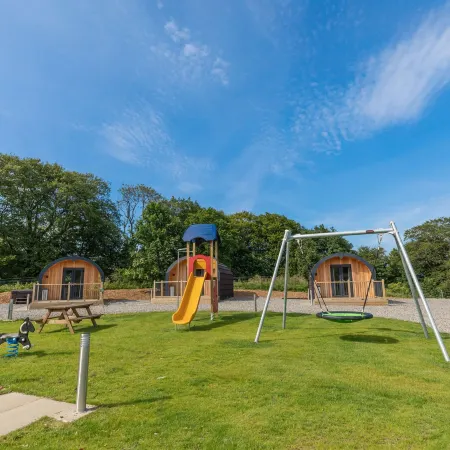 Weedingshall Lodges