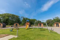 Weedingshall Lodges Hotels in Linlithgow