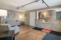 Econo Lodge Hotels in Lewiston
